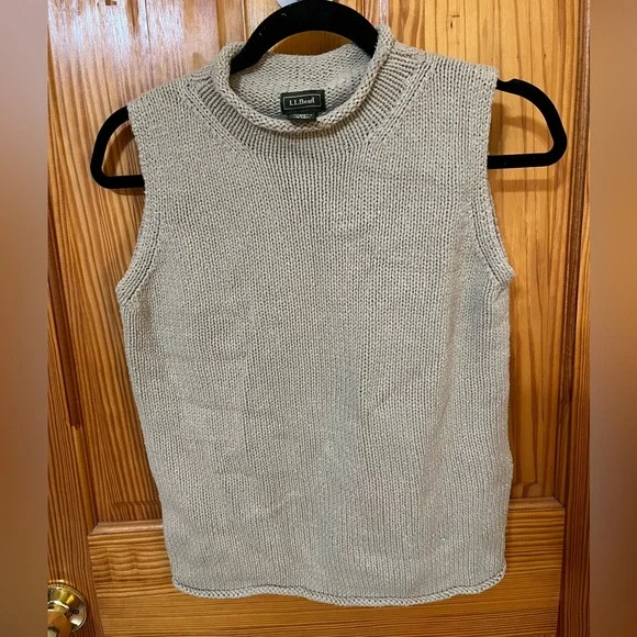 L.L.Bean Vintage Sleeveless Knit Top in Beige - Picture 2 of 8